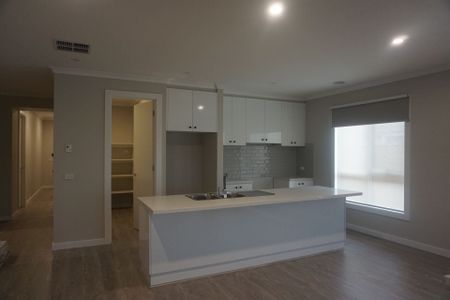 20 Shinrone Road, Gisborne - Photo 5