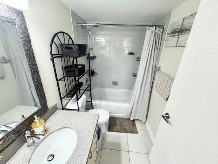 For Lease - 11753 Sheppard Avenue Unit# 622, Toronto, Ontario - Photo 2