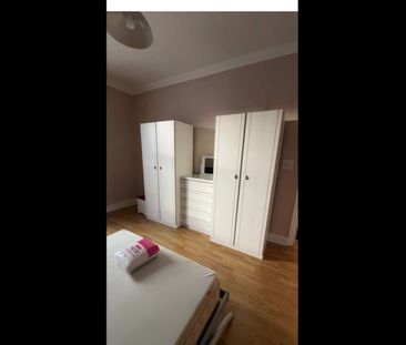 2 Bed Flat, Denman Drive, L6 - Photo 1