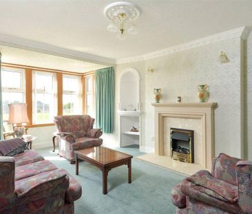 4 bedroom detached house to rent - Photo 2