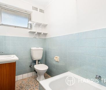 Bright Apartment In Prime Location - Photo 2