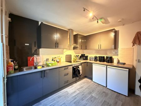 15 Albert Street - Photo 5