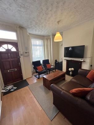 3 bedroom house share to rent - Photo 1