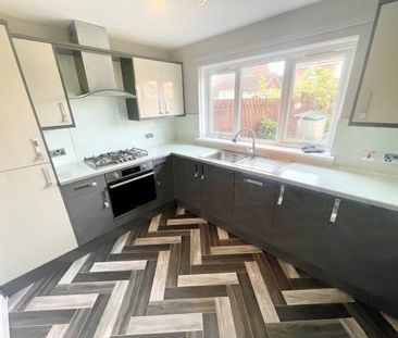 Bellflower Avenue, Southpark Village,... - Photo 2