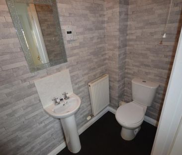 3 bedroom semi-detached house to rent - Photo 3