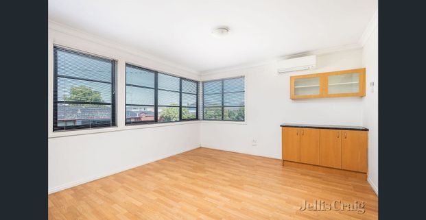 Gem in McKinnon High School Zone - Photo 1