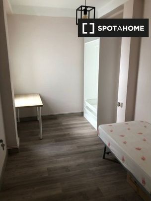 zaragoza, Aragon 50010 - Photo 1