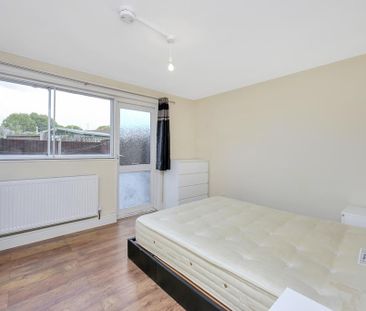 4 bedroom terraced house to rent - Photo 2