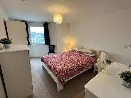 2 bedroom apartment to rent - Photo 4