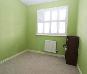 4 bedroom detached house to rent - Photo 2