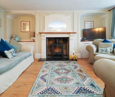 3 bedroom terraced house to rent - Photo 3