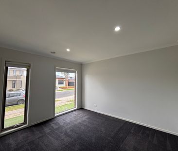 High-End Rental Opportunity: Feature Executive Home - Photo 3