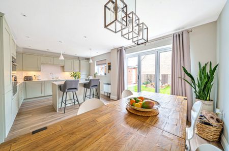 5 bedroom detached house to rent - Photo 5