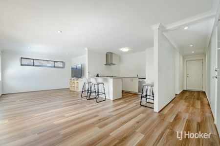 Convenient, Comfortable and Low-Maintenance Living - Photo 5