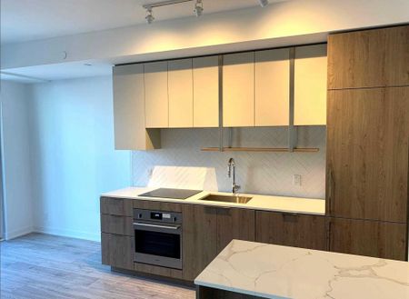 For Lease - 15 Holmes Avenue Unit# 507, Toronto, Ontario - Photo 5