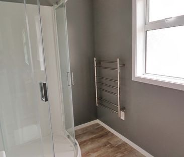 Stokes Valley - Photo 3