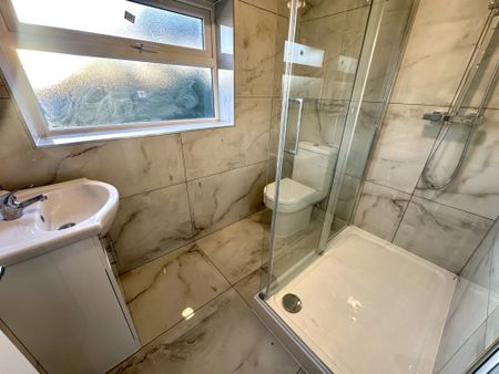 Long Readings Lane, Berkshire, SL2 - Photo 4