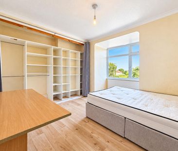 1 bedroom in a flat share to rent - Photo 1