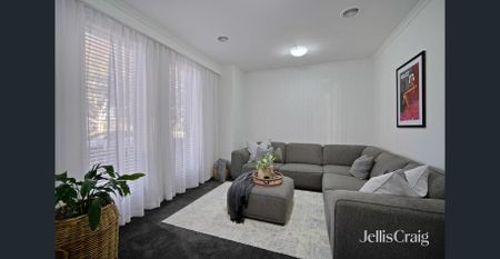 Modern Double-Storey Living in the Heart of Alfredton - Photo 5