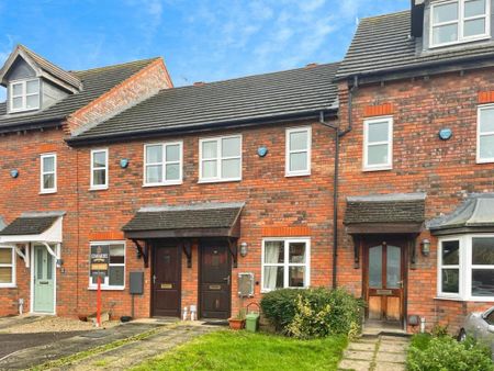 2 bedroom terraced house to rent - Photo 4