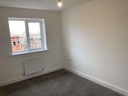 Green Field Way, Crewe, CW1 - Photo 2