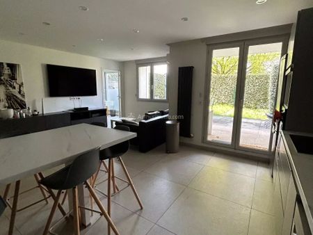 Location Appartement 4 pièces 80 m2 à Sainte-Foy-Lès-Lyon - Photo 5