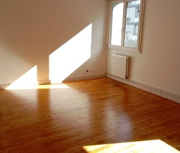 Location Appartement 3 pièces 63m² - Photo 2