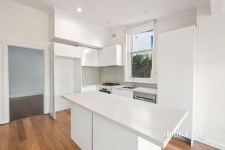 22 Luxton Rd, South Yarra - Photo 2