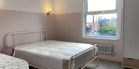 Luxury Bed Student Apartment - Lenton (flat), NG7 - Photo 4