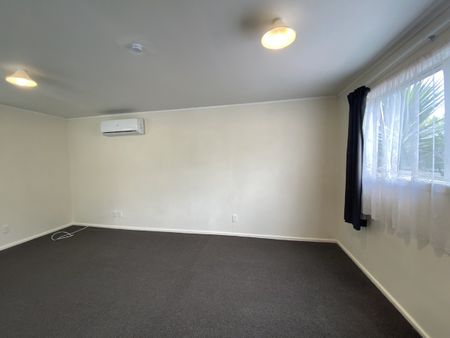 Modern Studio Apartment in Great Flaxmere Location - Photo 3