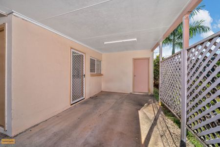 2 Bedroom townhouse - Innisfail Estate - Photo 3