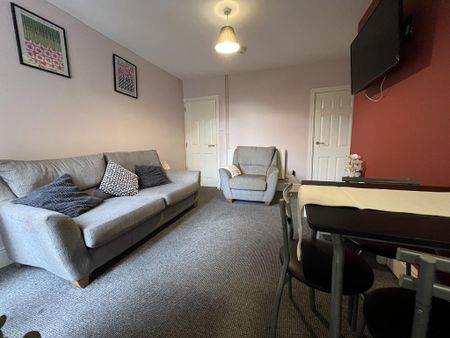 4 bedroom terraced house to rent - Photo 5