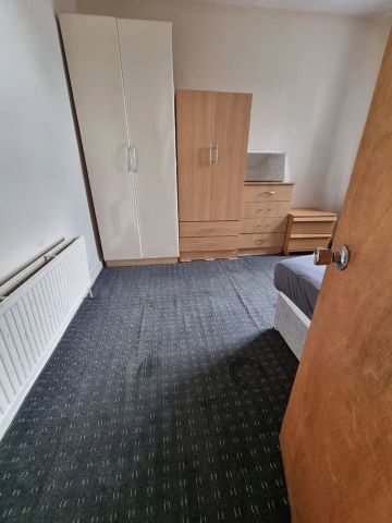 Room in a Shared House, Plashet Road, E13 - Photo 2