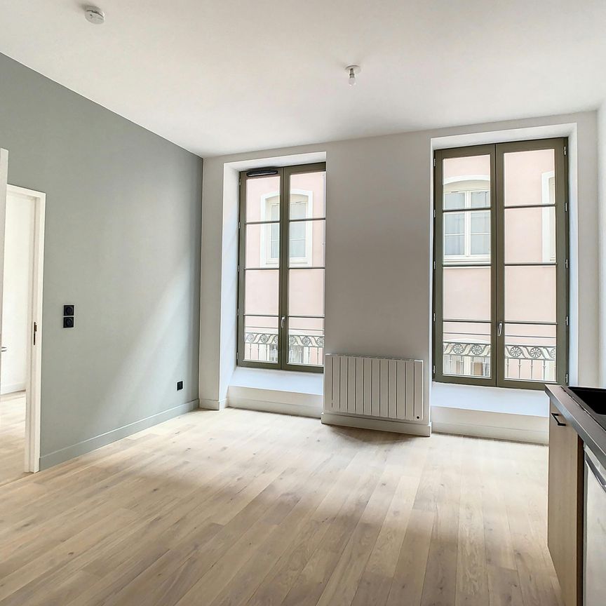 Lyon 1er : Exceptionnel T1 Bis rénové avec cuisine équipée - Photo 1