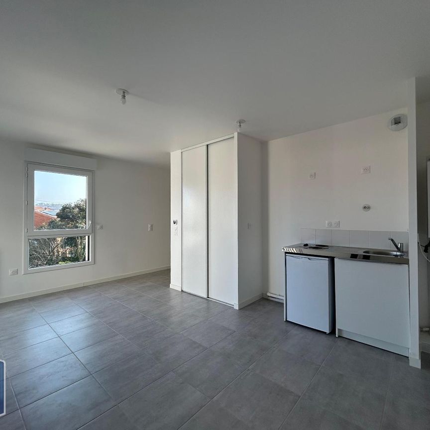 Location Appartement 1 pièce 29m² BORDEAUX 33100 - Photo 1