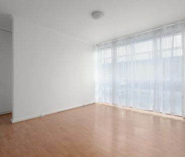 “Lovely One-Bedroom Apartment in Prime Location| FLARE REAL ESTATE” - Photo 6