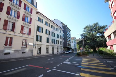 MAGNIFIQUE APPARTEMENT DUPLEX DE 4,5 PIÈCES AU CENTRE DE VEVEY - Photo 4