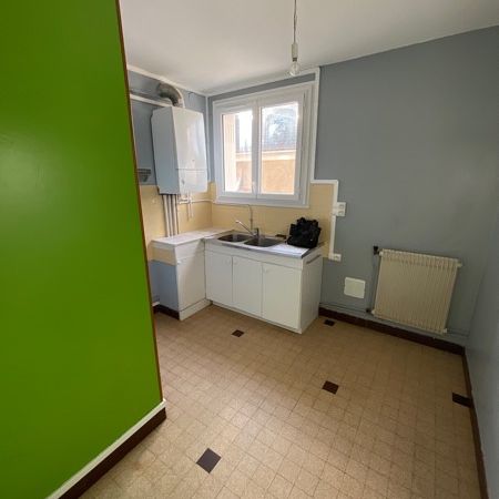 A Louer - Quartier Maluettes - T2 de 44.55 M² avec garage et cave - Photo 3