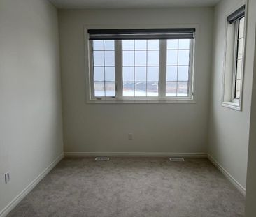 For Lease - 105 Picardy Drive, Hamilton, Ontario - Photo 6