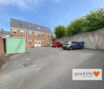 3 bedroom flat to rent - Photo 5