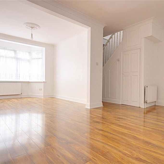 4 bedroom semi-detached house to rent - Photo 1