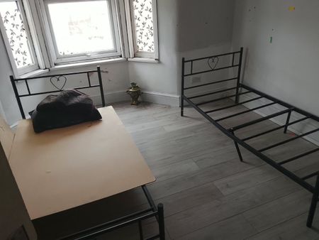 Room in a Shared Flat, Audrey Road, IG1 - Photo 2
