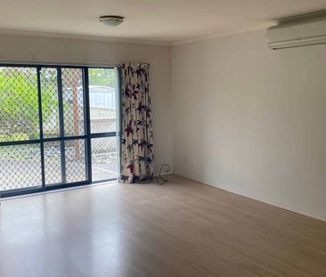 Warm & Inviting 2-Bedroom Home for Rent - Super Convenient Location - Photo 2