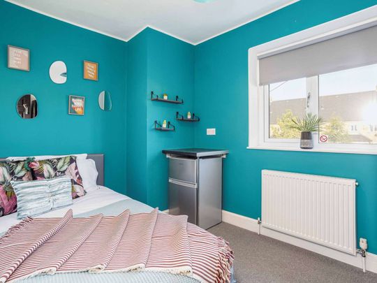 Relax, Recharge, Repeat – A Peaceful House Share in Nuneaton - Photo 1