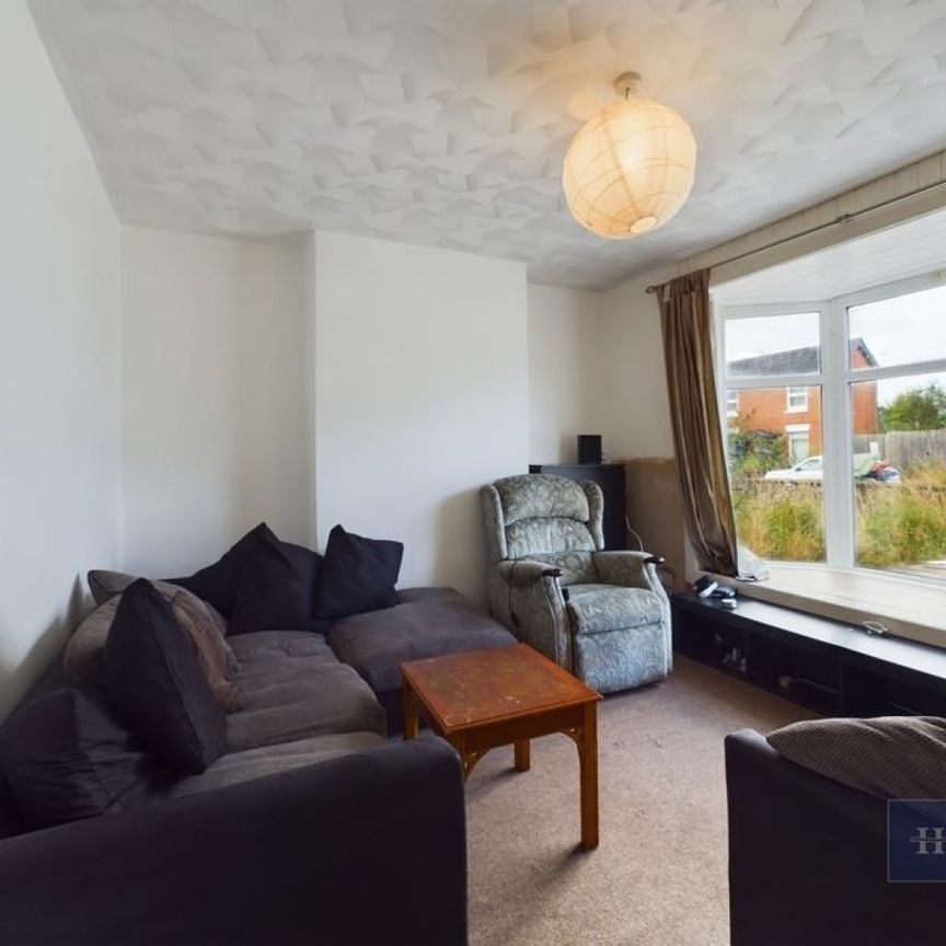 4 bedroom House To Let - Photo 1