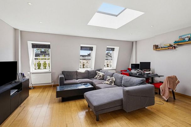 3 bedroom flat to rent - Photo 1