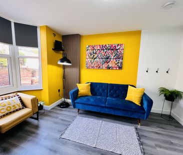 BEDROOM 1- HUGE DOUBLE ENSUITE - Photo 5