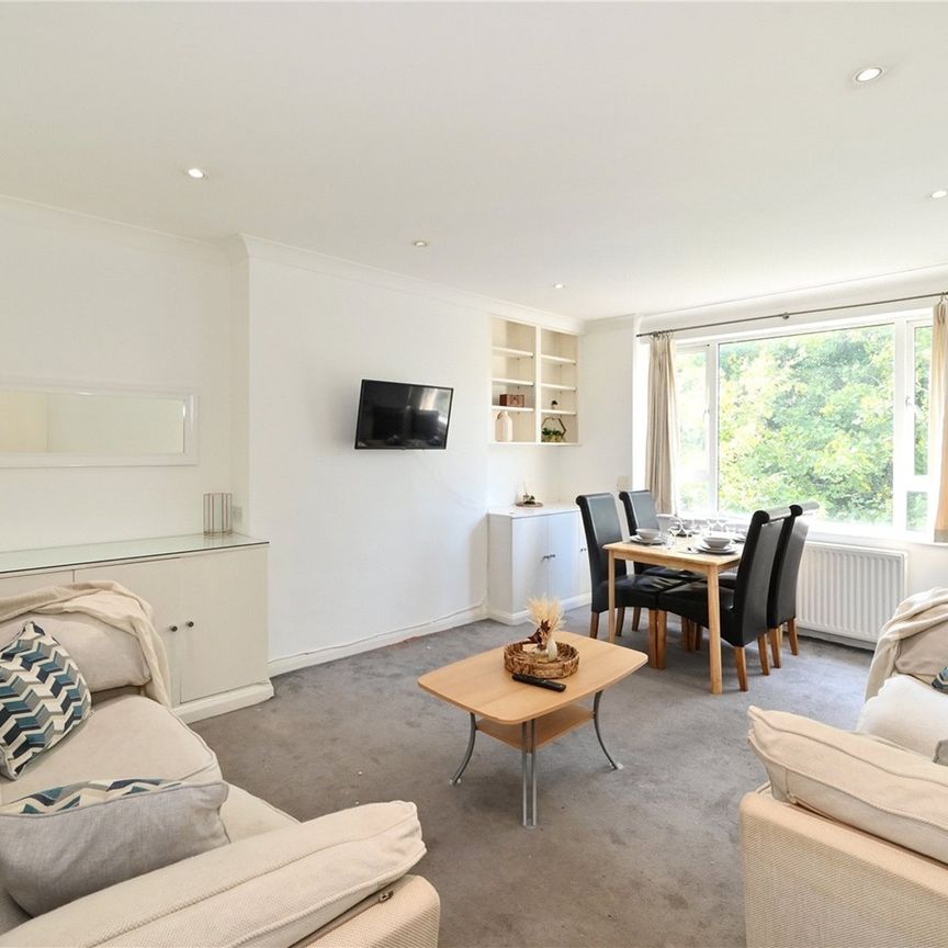 3 Bed Flat, Maida Vlae, W9 - Photo 1