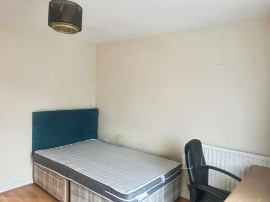 4 bedroom house to rent - Photo 1