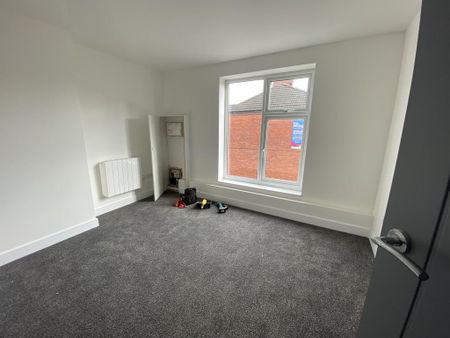 3 bedroom apartment to rent - Photo 2